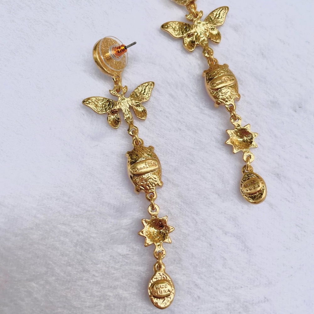Oscar de la Renta statement earrings - Picture 3 of 4